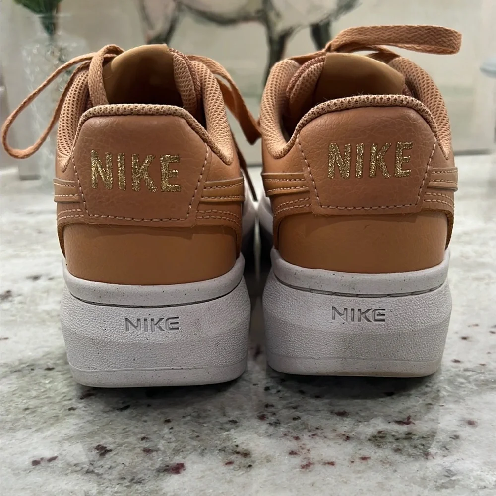 Women's Light Cognac Metallic Nike Vision - Picture 9 of 10